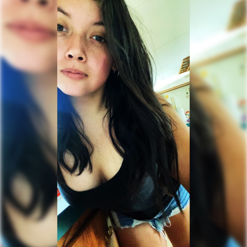 Meet your Posher, Camille